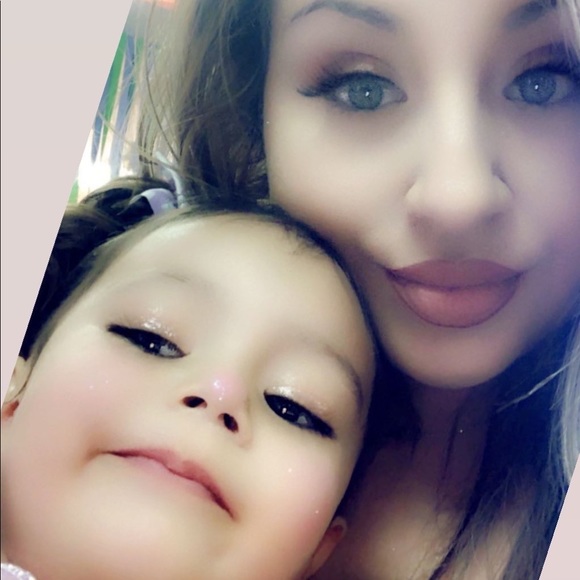 Meet your Posher, Kristyn - Picture 2 of 2